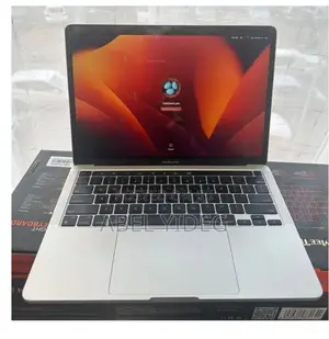 New Laptop Apple MacBook Pro 2020 M1 8GB Apple M1 SSD 256GB
