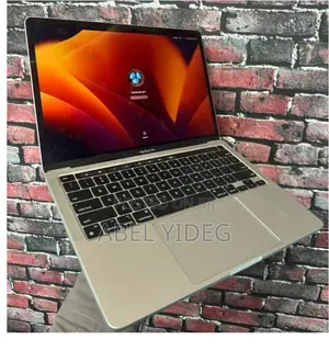 New Laptop Apple MacBook Pro 2020 M1 8GB Apple M1 SSD 256GB