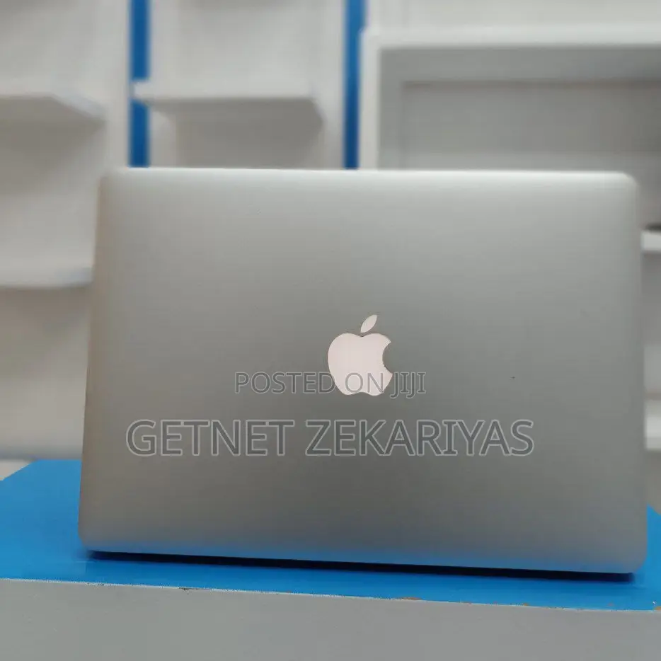 New Laptop Apple MacBook Air 2017 8GB Intel Core I5 SSD 128GB