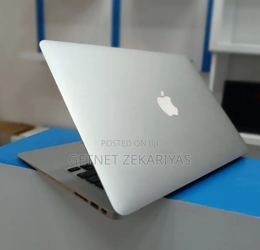 New Laptop Apple MacBook Air 2017 8GB Intel Core I5 SSD 128GB