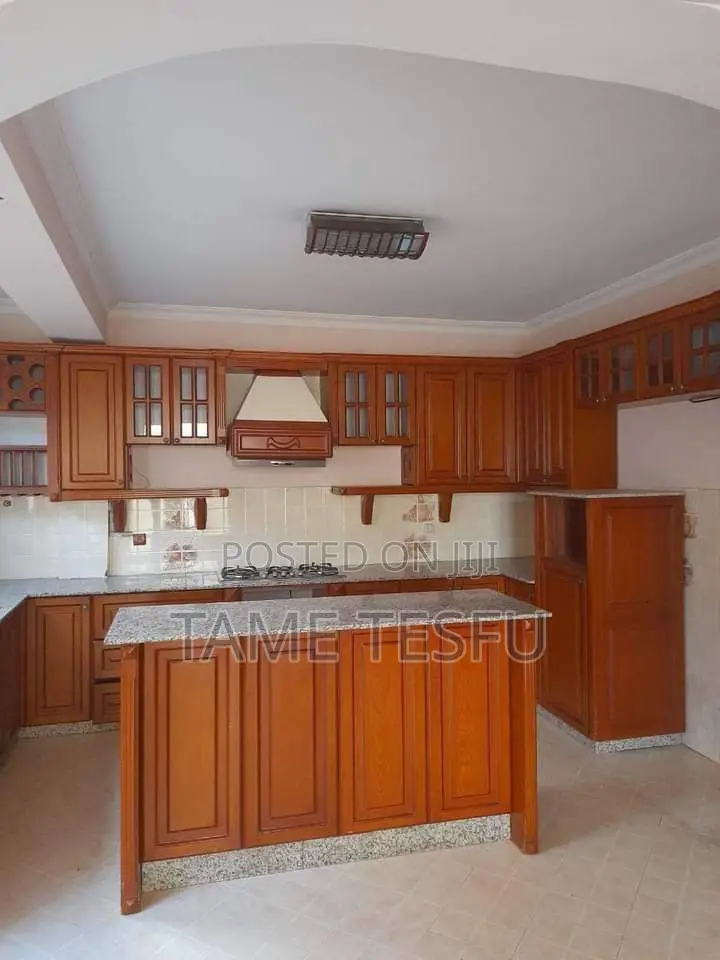 Furnished 6bdrm House in Hayat, Bole for sale