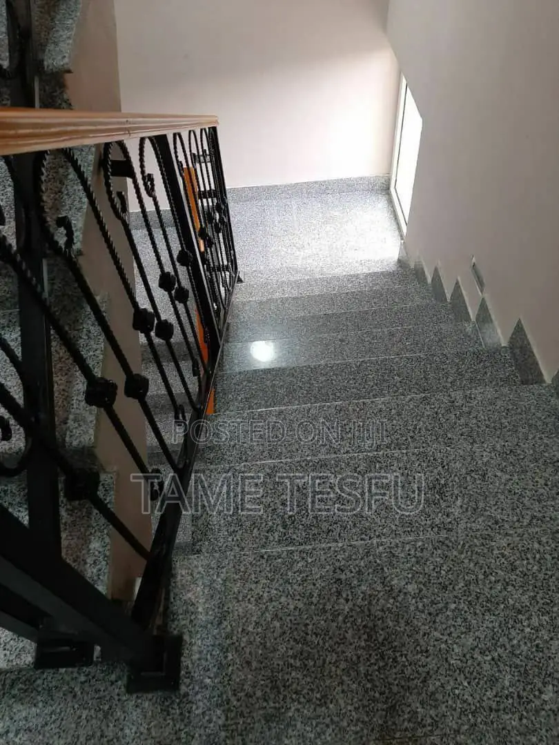 Furnished 5bdrm House in Hayat, Bole for sale