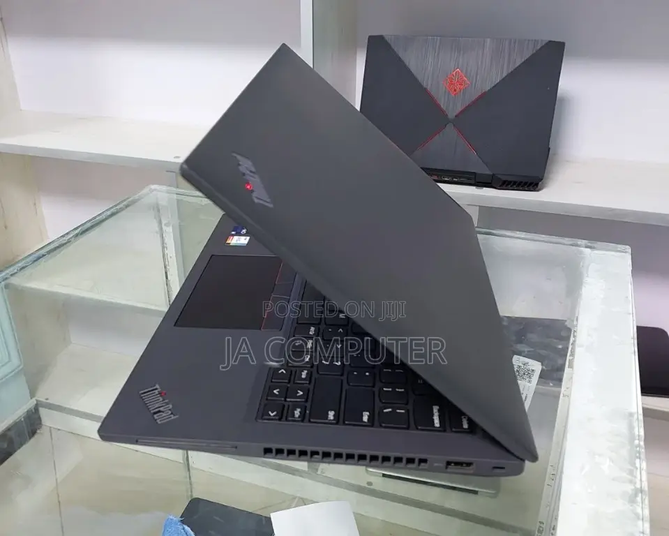New Laptop Lenovo ThinkPad T14 16GB Intel Core I7 SSD 512GB