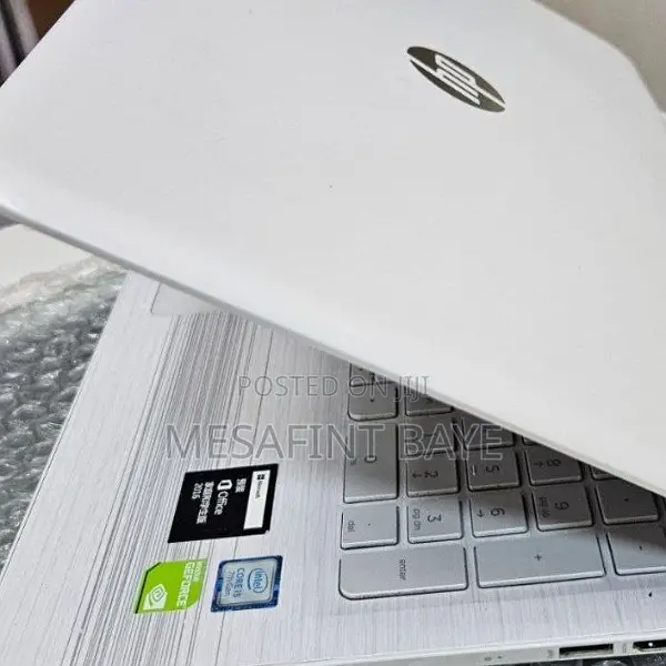 New Laptop HP Pavilion 10 8GB Intel Core I5 HDD 1T