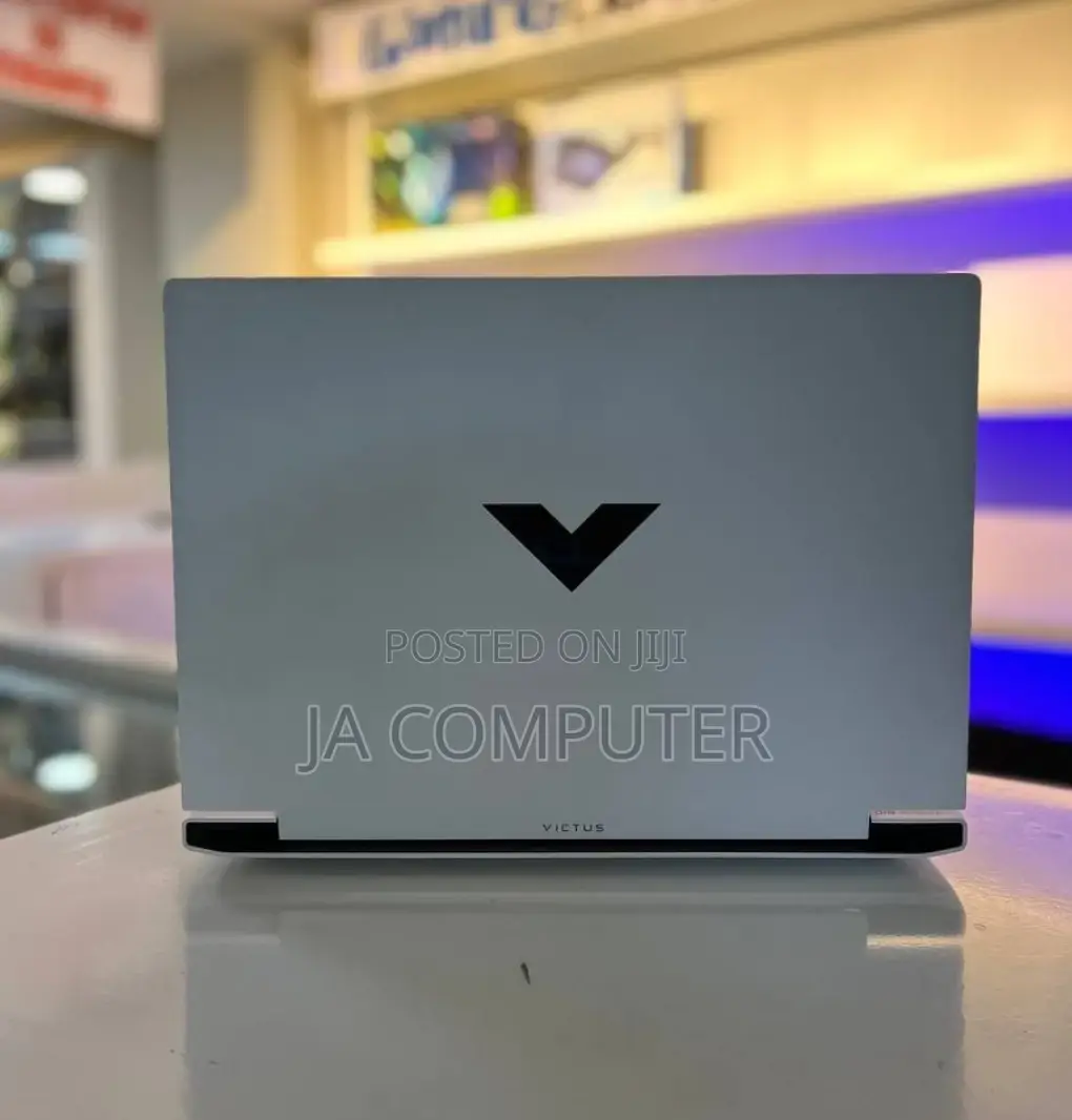 New Laptop HP Victus 15 8GB AMD Ryzen 5 SSD 512GB