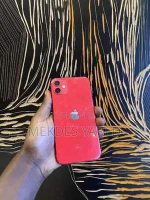 Photo - Apple iPhone 11 64 GB Red