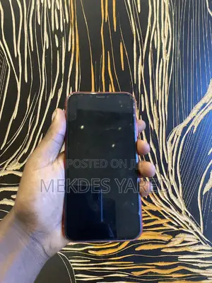 Apple iPhone 11 64 GB Red