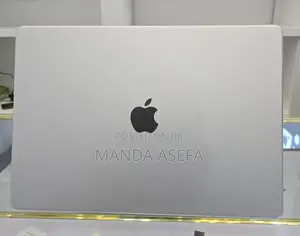 Photo - New Laptop Apple MacBook Pro 16GB Apple M2 SSD 1T