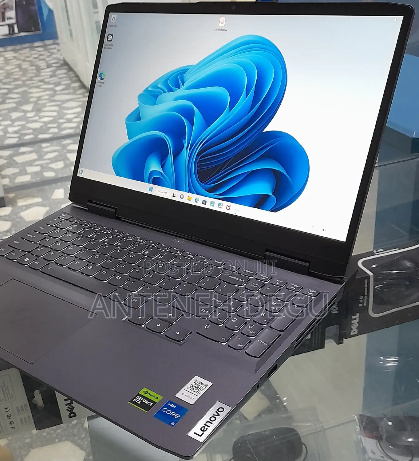 New Laptop Lenovo LOQ 15IRH8 8GB Intel Core I5 SSD 512GB