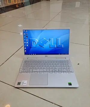 New Laptop Dell Inspiron 15 16GB Intel Core I5 SSD 512GB