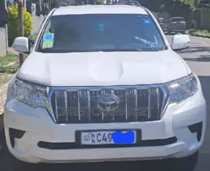 Photo - Toyota Land Cruiser Prado 2.8 2021 White