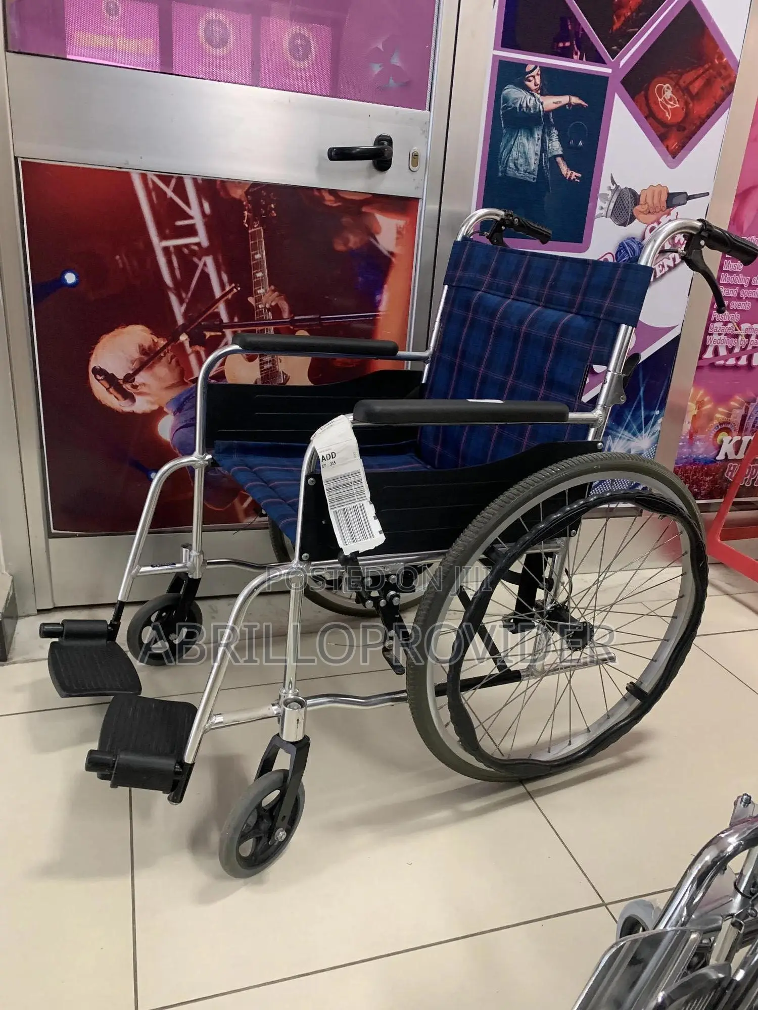 Wheelchair|Second|Wheelchair|Wheelchair|>Wheelchair|%Wheel