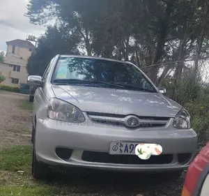 Toyota Platz 2005 Silver