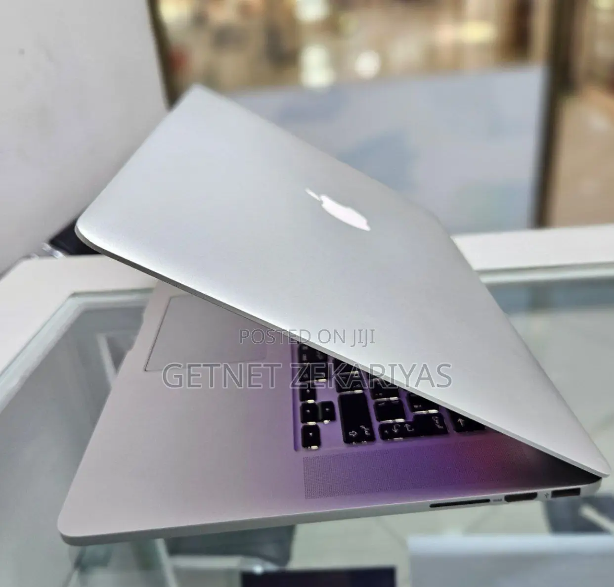 New Laptop Apple MacBook Pro 2018 16GB Intel Core I7 SSD 256GB