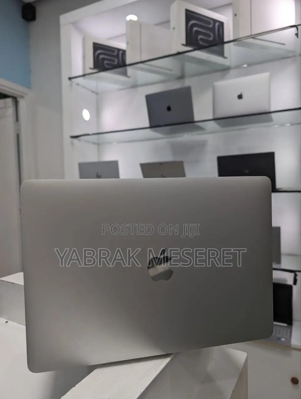 New Laptop Apple MacBook Air 2020 M1 8GB Apple M1 SSD 512GB