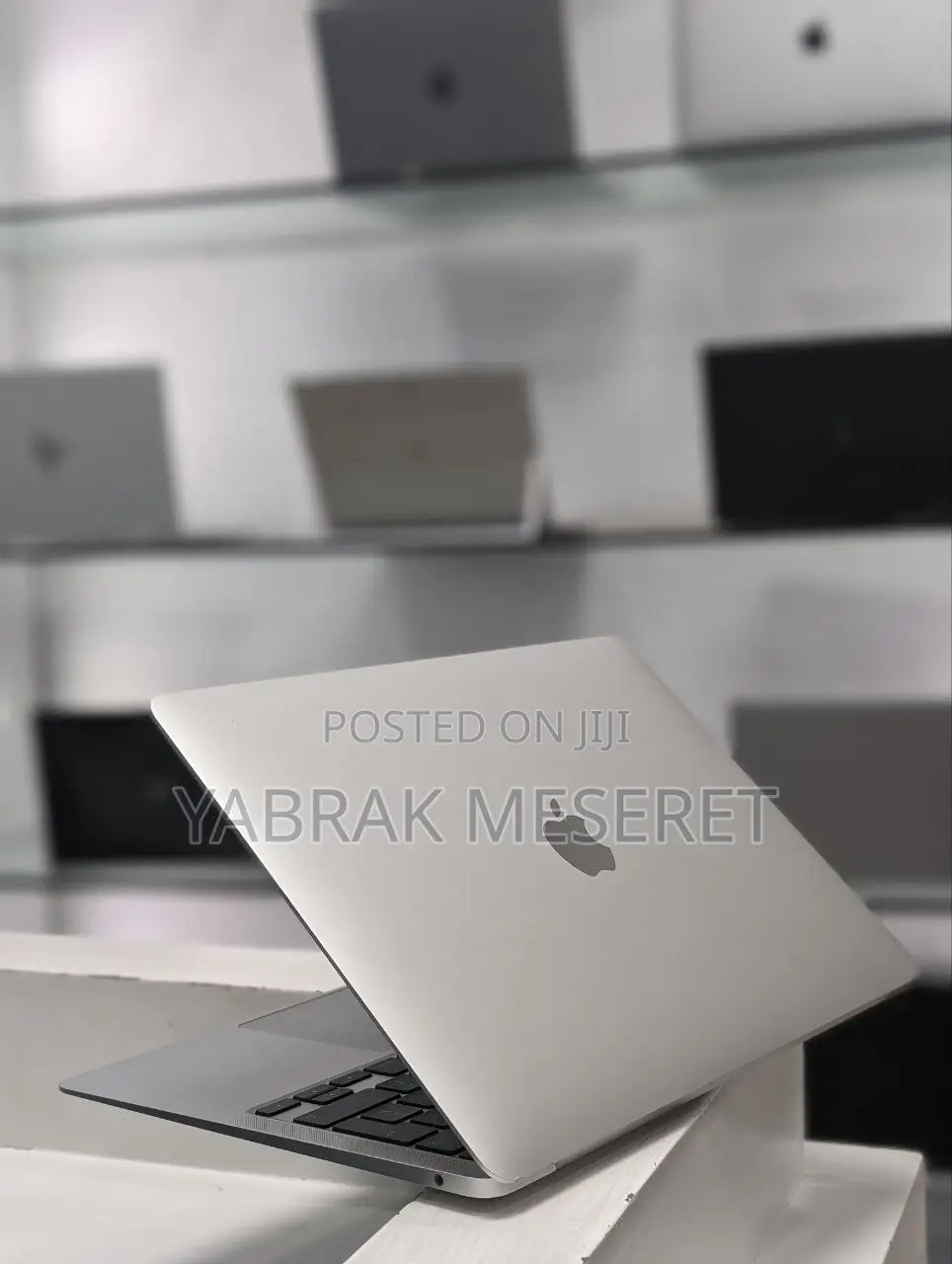 New Laptop Apple MacBook Air 2020 M1 8GB Apple M1 SSD 512GB