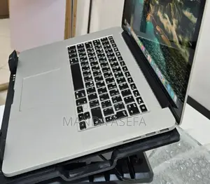 New Laptop Apple MacBook Pro 2018 16GB Intel Core I7 SSD 256GB