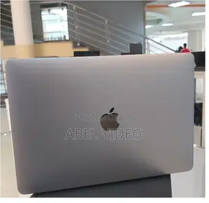 New Laptop Apple MacBook Pro 2020 16GB Intel Core I5 SSD 512GB