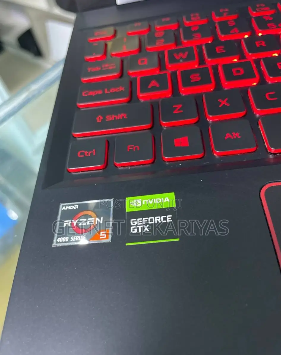 New Laptop Acer Nitro 5 8GB AMD Ryzen 5 SSD 256GB