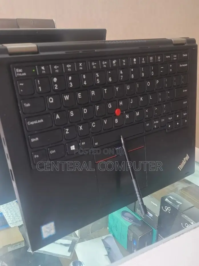 New Laptop Lenovo ThinkPad Yoga 370 8GB Intel Core I5 SSD 512GB