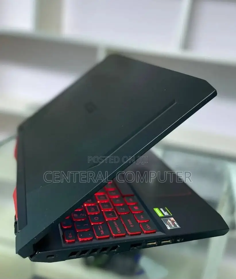 New Laptop Acer Nitro 5 8GB AMD Ryzen 5 SSD 256GB