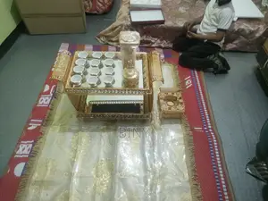 ስኒ ማስቀመጫ ወርቃማው ረከቦት