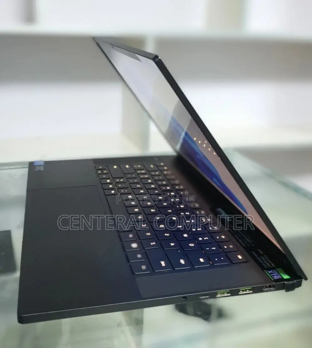 New Laptop Razer Blade Stealth 16GB Intel Core I7 SSD 1T