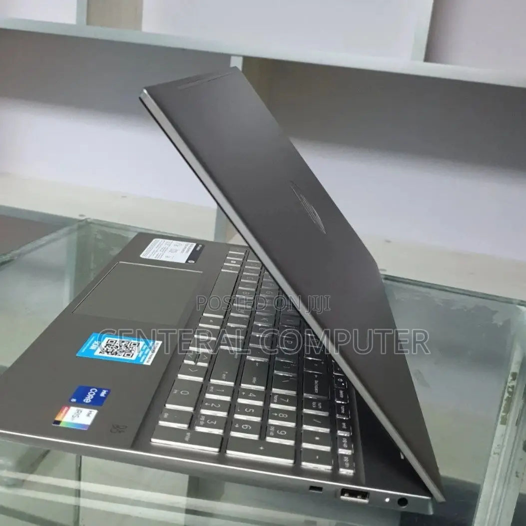 New Laptop HP Pavilion 15-Eh0050wm 16GB Intel Core I5 SSD 512GB