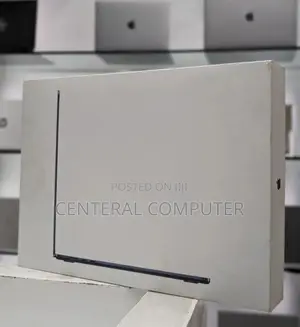 Photo - New Laptop Apple MacBook Air 2022 M2 8GB Apple M2 SSD 256GB