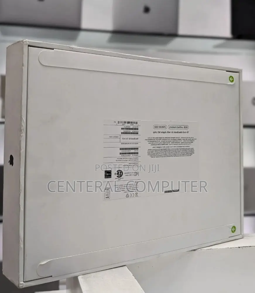 New Laptop Apple MacBook Air 2022 M2 8GB Apple M2 SSD 256GB