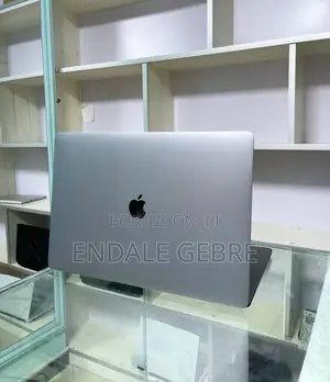 Photo - New Laptop Apple MacBook Pro 2019 32GB Intel Core I9 SSD 1T