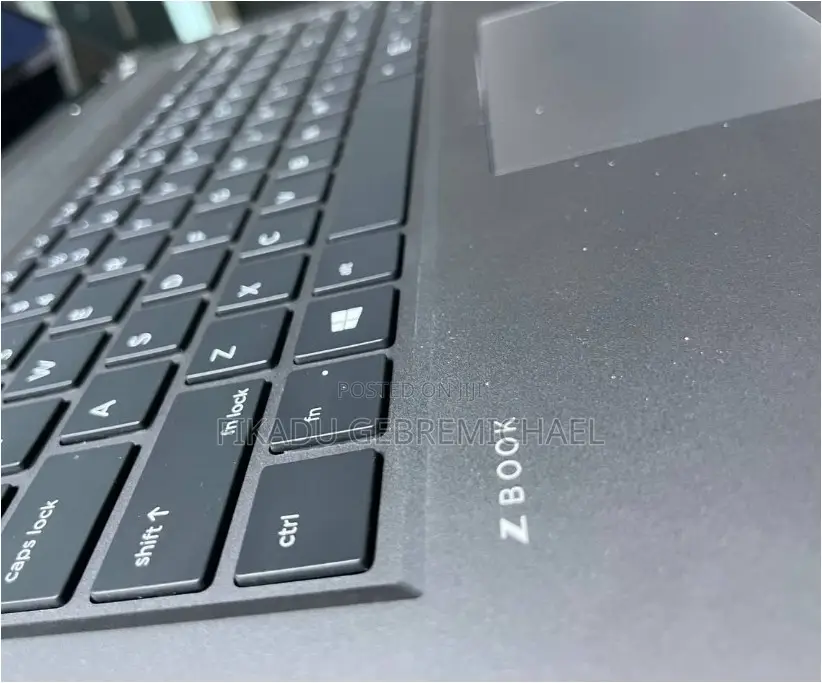 New Laptop HP ZBook 15 16GB Intel Core i7 SSD 512GB