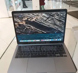 Photo - New Laptop Apple MacBook Pro 2020 16GB Intel Core I5 SSD 512GB