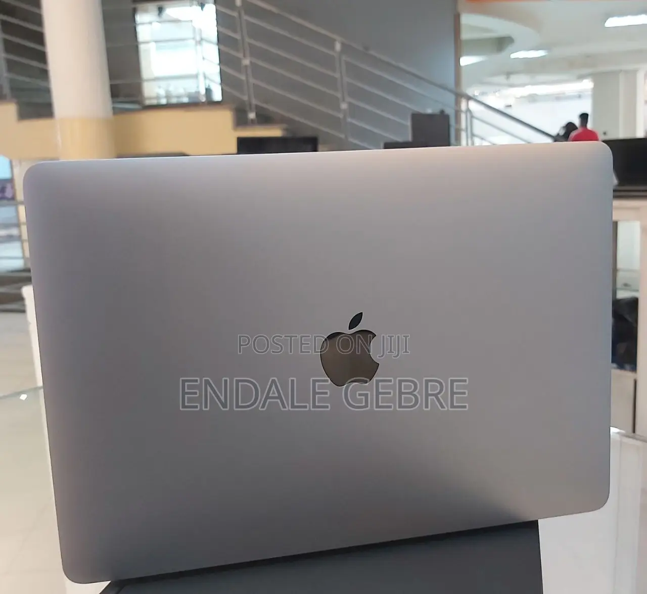 New Laptop Apple MacBook Pro 2020 16GB Intel Core I5 SSD 512GB