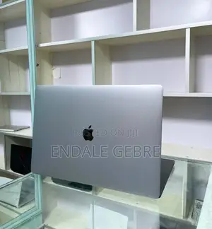 New Laptop Apple MacBook Pro 2020 16GB Intel Core I5 SSD 512GB