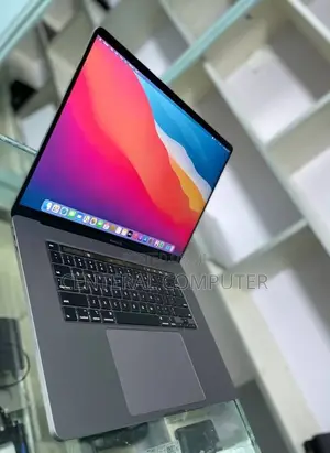 New Laptop Apple MacBook Pro 2019 32GB Intel Core i9 SSD 512GB