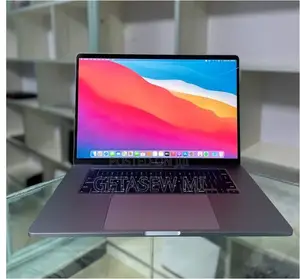 New Laptop Apple MacBook Pro 2019 32GB Intel Core I9 SSD 1T