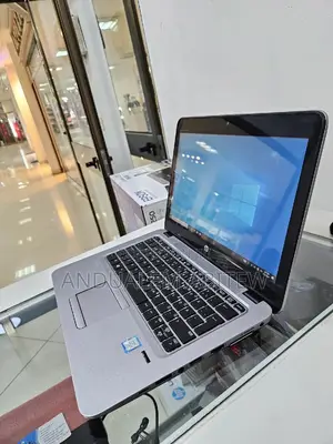 New Laptop HP EliteBook 820 G4 8GB Intel Core I5 HDD 1T