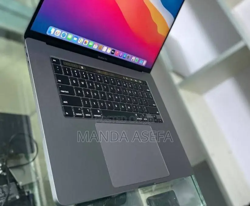 New Laptop Apple MacBook Pro 2019 16GB Intel Core I9 SSD 1T