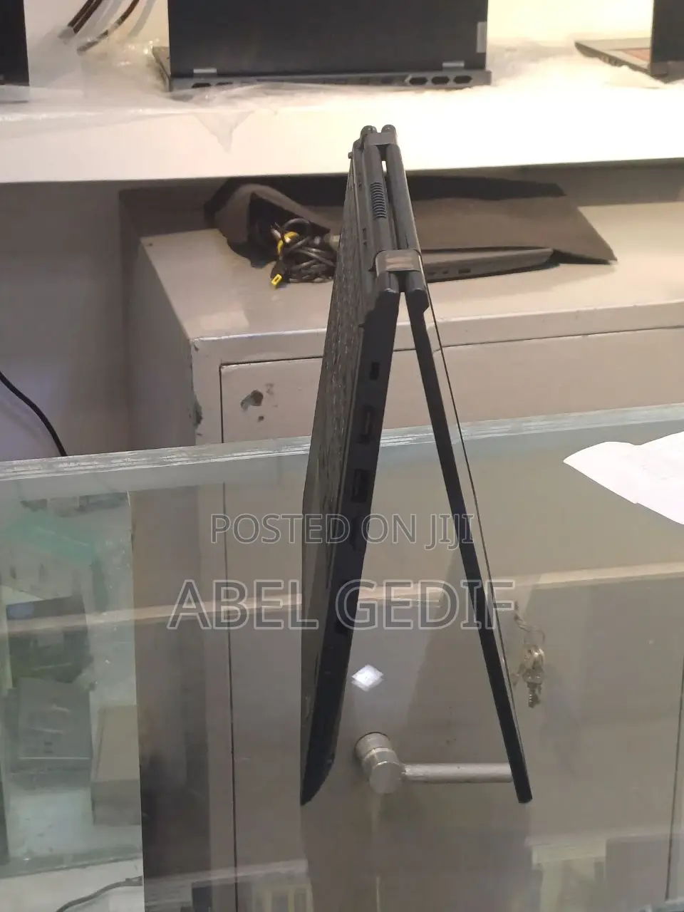 New Laptop Lenovo ThinkPad Yoga 8GB Intel Core I5 SSD 512GB