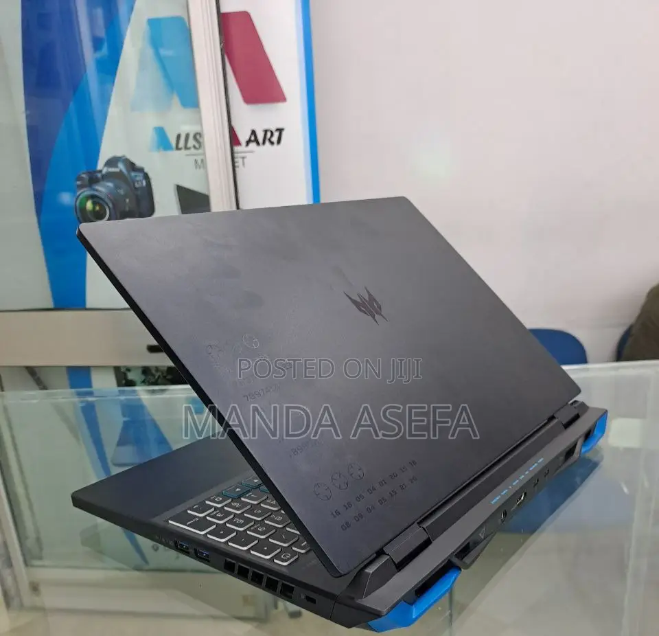 New Laptop Acer Predator Helios 300 16GB Intel Core I9 SSD 1T