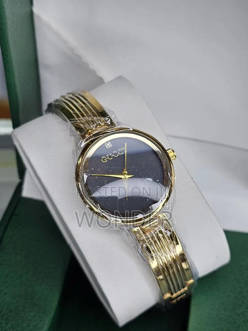 GUCCI Watches ለሷ