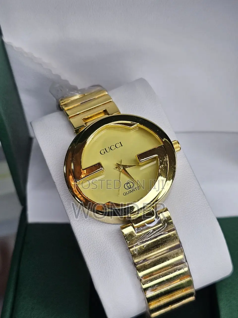 GUCCI Watches ለሷ