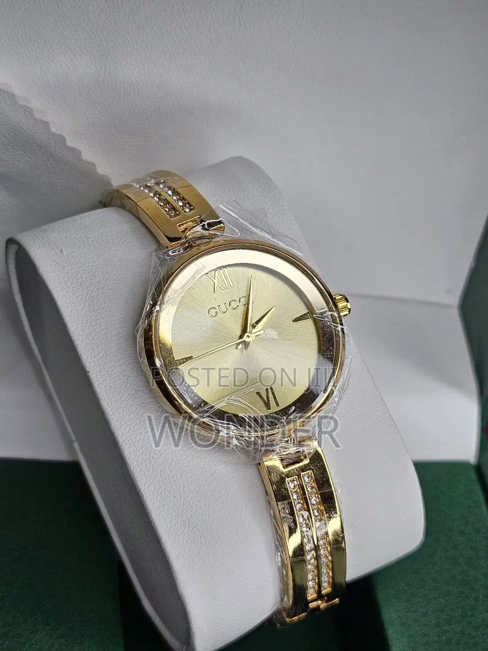 GUCCI Watches ለሷ