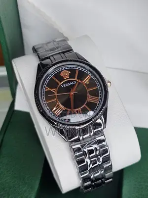 Photo - Versace ለሷ!