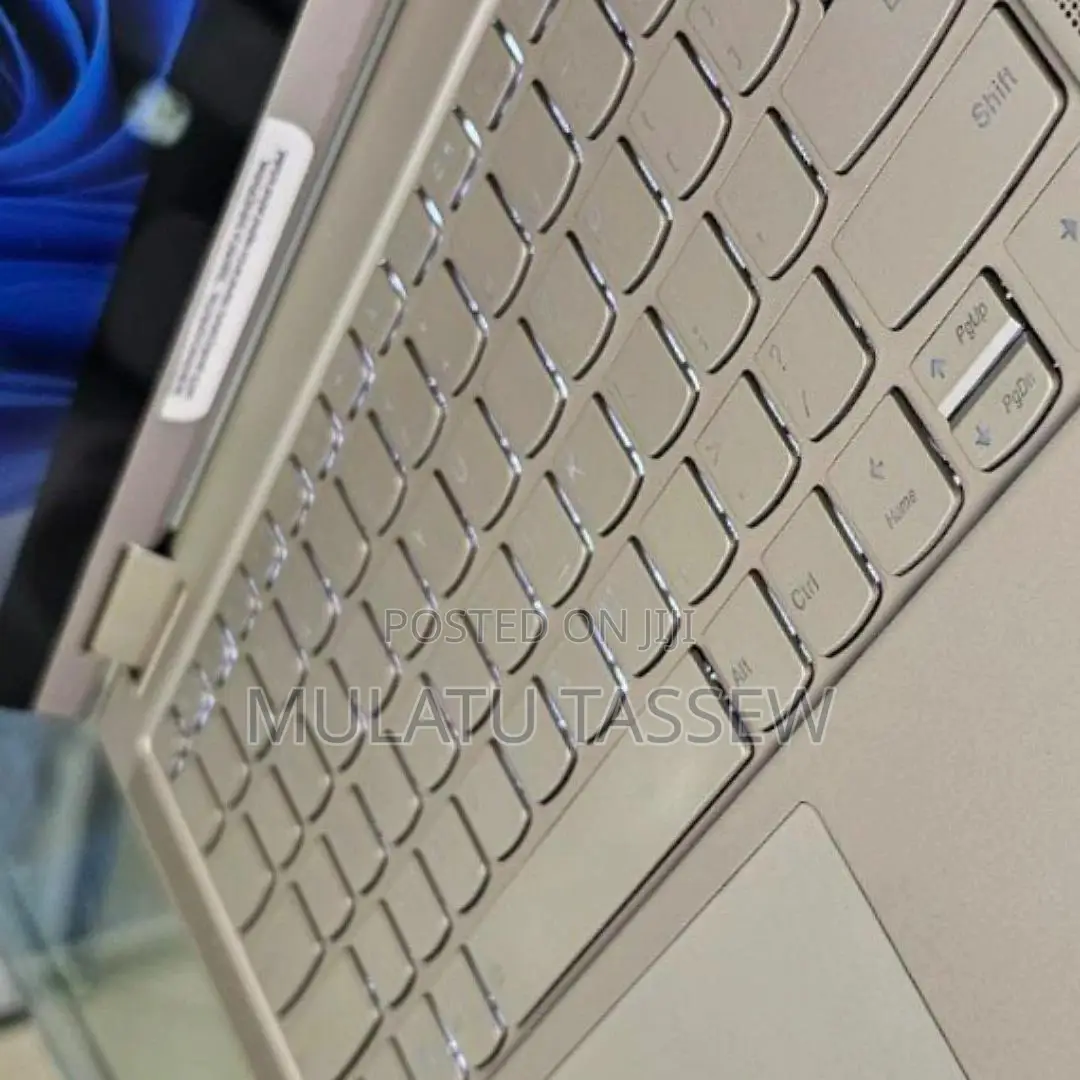 New Laptop Lenovo ThinkPad Yoga 370 8GB Intel Core i5 SSD 512GB