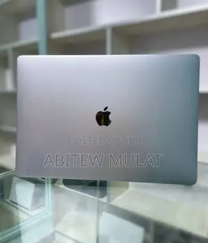 Photo - New Laptop Apple MacBook Pro 2019 32GB Intel Core I9 SSD 1T