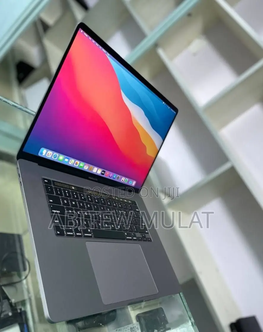 New Laptop Apple MacBook Pro 2019 32GB Intel Core I9 SSD 1T