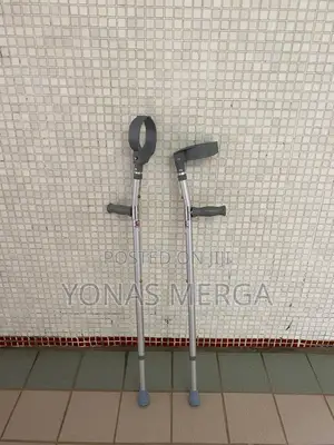 Crutches ^ክራንች\በፈለጉት ቁመት/አይነት\Crutches|Crunch|Crutches/Crunች