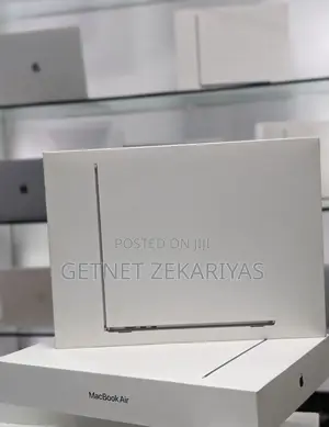 Photo - New Laptop Apple MacBook Air 2024 M3 15-Inch 8GB Apple M3 SSD 256GB